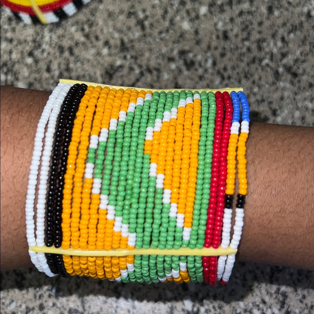 Handcrafted African Beaded Bracelet - Picture 3 of 9